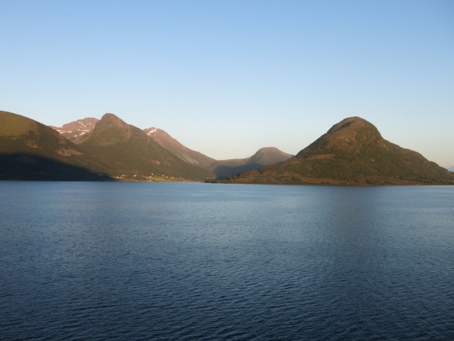 Hurtigruten_2015-06-27_22-35-3